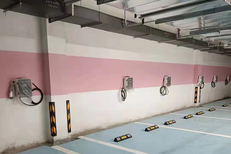 Choose the EV Charging Station that's Right for All Home-2