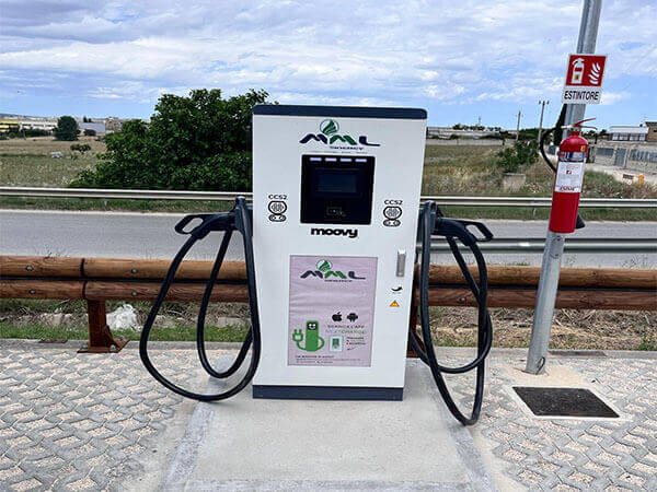 Highway-DC-Electric-Vehicle-Charging-Station-120KW-Germany