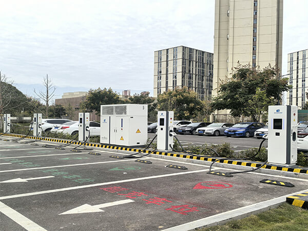 Liquid-cooled split DC EV Charging Station (480KW- Poland)