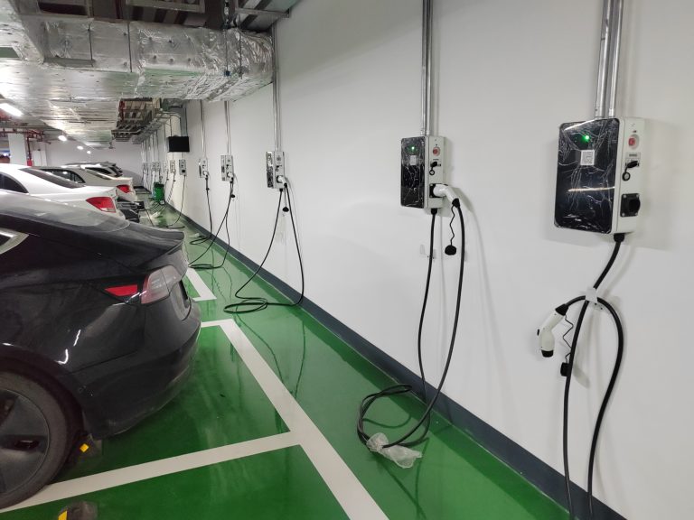 Choose the EV Charging Station that's Right for All Home-3